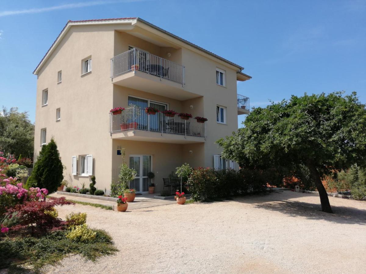 Apartament Valdesara